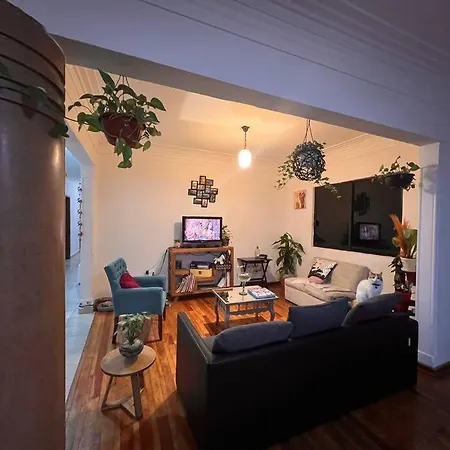 Another Short But Sweet Room